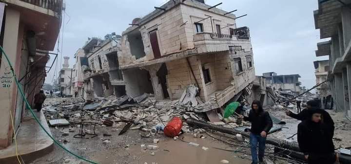 Verwüstung durch die Erdbeben in der syrisch-türkischen Grenzregion