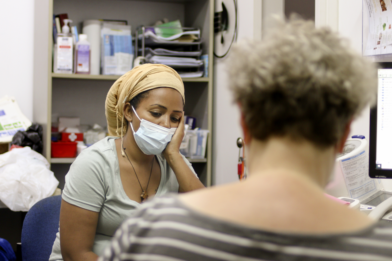 Eine Patientin in der Offenen Klinik von PHRI